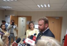 Szumowski: rozmawiam ze wszystkimi. Nie dzielę środowiska