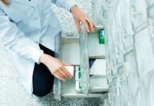 NIA zbiera podpisy pod petycją w sprawie ustawy o zawodzie farmaceuty