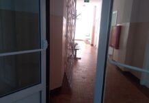 Alivia zarzuca Szumowskiemu złamanie obietnicy pusty korytarz przychodni