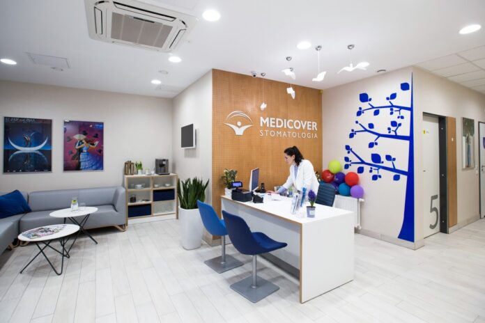 recepcja centrum medycznego Medicover w Łodzi