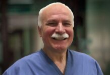 Prof. Moll wszczepił małemu pacjentowi własnoręcznie uszytą zastawkę dwudzielną