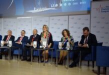 HCC: minister zdrowia powinien być wicepremierem?