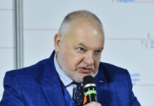 Jacyna: w ciągu pół roku skrócimy kolejki
