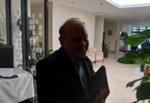 Mazur: wyceny NFZ nie pokrywają kosztów implantów. To czyste marnotrawstwo