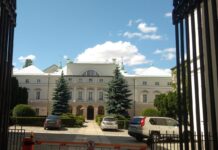 Rejestr pacjentów z COVID-19 – kto ma obowiązek wprowadzania danych? Odpowiedź Ministerstwa Zdrowia