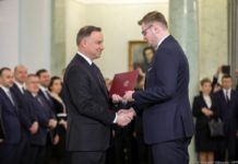 Kolejne nowe przypadki. Zmarła czwarta osoba zarażona koronawirusem