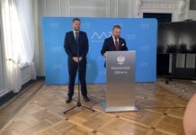 Szumowski: zaostrzamy obostrzenia w 19 powiatach
