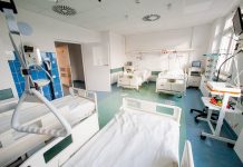 BGK: Tymczasowy szpital dla chorych na COVID-19 ruszył w Siedlacach