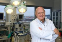 Czas na Head and Neck Unity prof. Wojciech Golusiński na sali operacyjnej