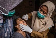 UNICEF: ponad 85 proc. dostępnych online informacji nt. szczepionek wprowadza w błąd