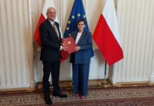 Lekarze krytykują wiceministra Szafranowicza minister Izabela Leszczyna wręcza nominację wiceministrowi Jerzemu Szafranowiczowi