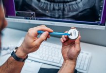 O implantach słyszał (niemal) każdy, ale mało kogo na nie stać