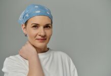 Rzeczywistości równoległe w polskiej onkologii. Onkofundacja Alivia zestawia obietnice z faktami w kluczowych obszarach pacjentka onkologiczna