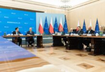 Brzoski pomysły na skrócenie kolejek Premier Donald Tusk spotkał się w KPRM z przedstawicielami strony społecznej oraz Rządowym Zespołem ds. Deregulacji