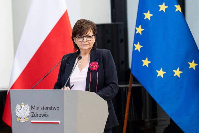 izabela leszczyna, minister zdrowia podczas konferencji w MZ