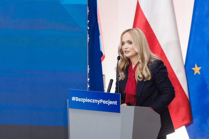 grenda szczyt Jolanta Sobierańska-Grenda minister zdrowia przemawia podczas szczytu zdrowotnego