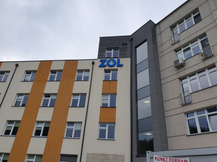 ZOL widok na budynek ZOL na CzerwoenjGórze